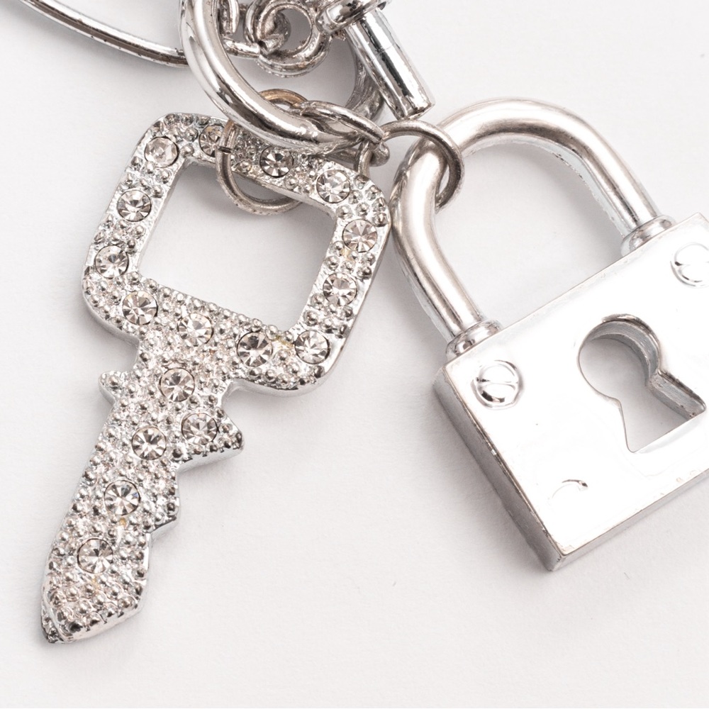 Silver tone link necklace toggle front closure & lock & key with clear stones - Picture 10 of 12